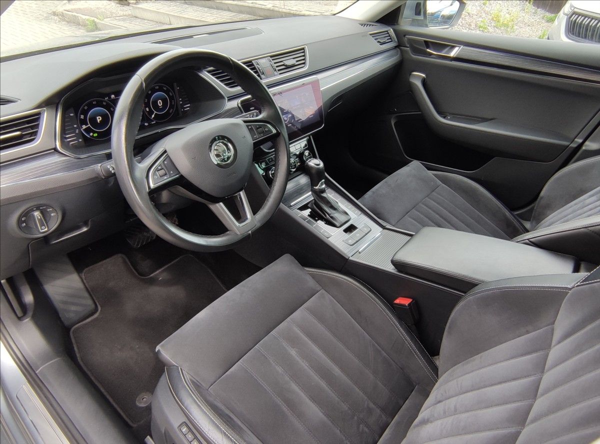 Škoda Superb, 1,5 TSi STYLE+ *MATRIX*VIRTUAL - fotka 5