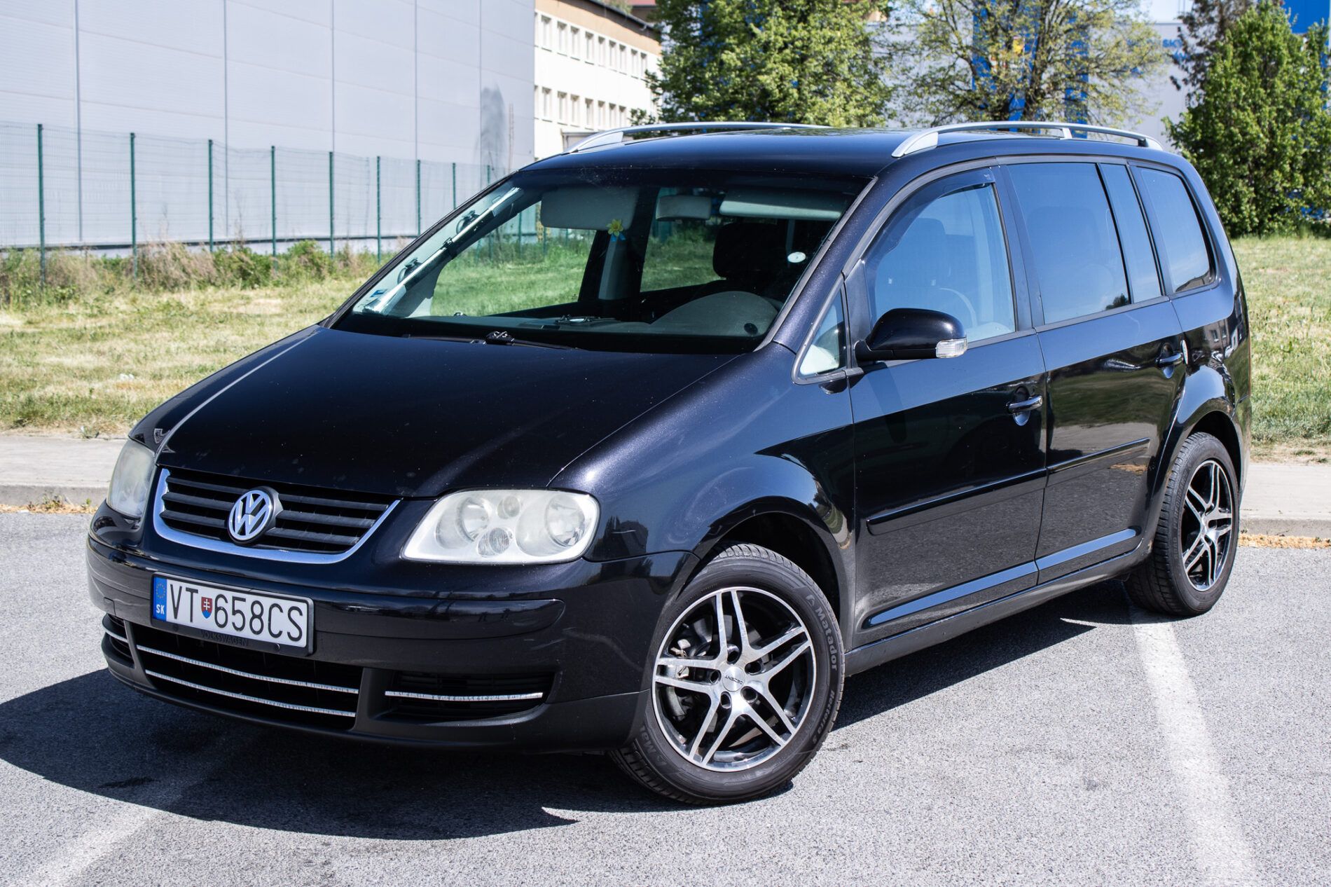 Volkswagen Touran - fotka 2