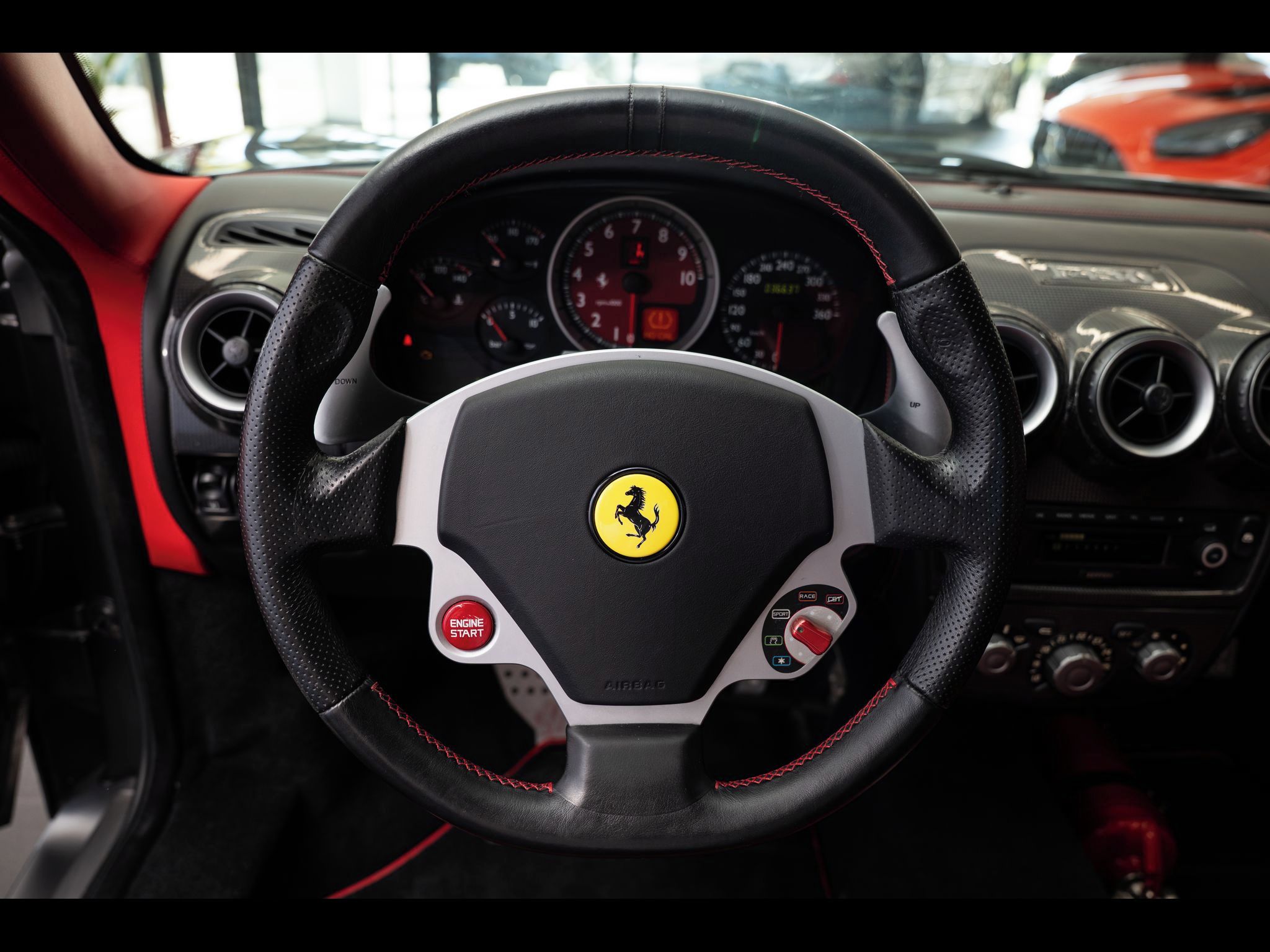Ferrari F 430, Coupé F1 Keramické brzdy - fotka 6