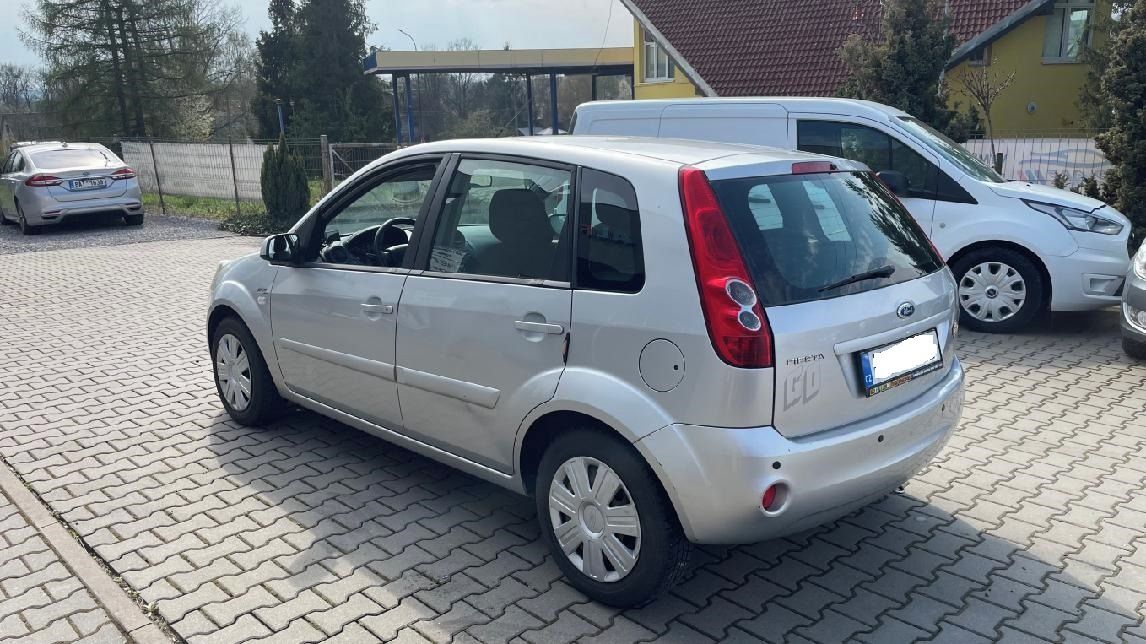 Ford Fiesta, 1.3i 51KW // AC // VYH.SKLO // - fotka 6