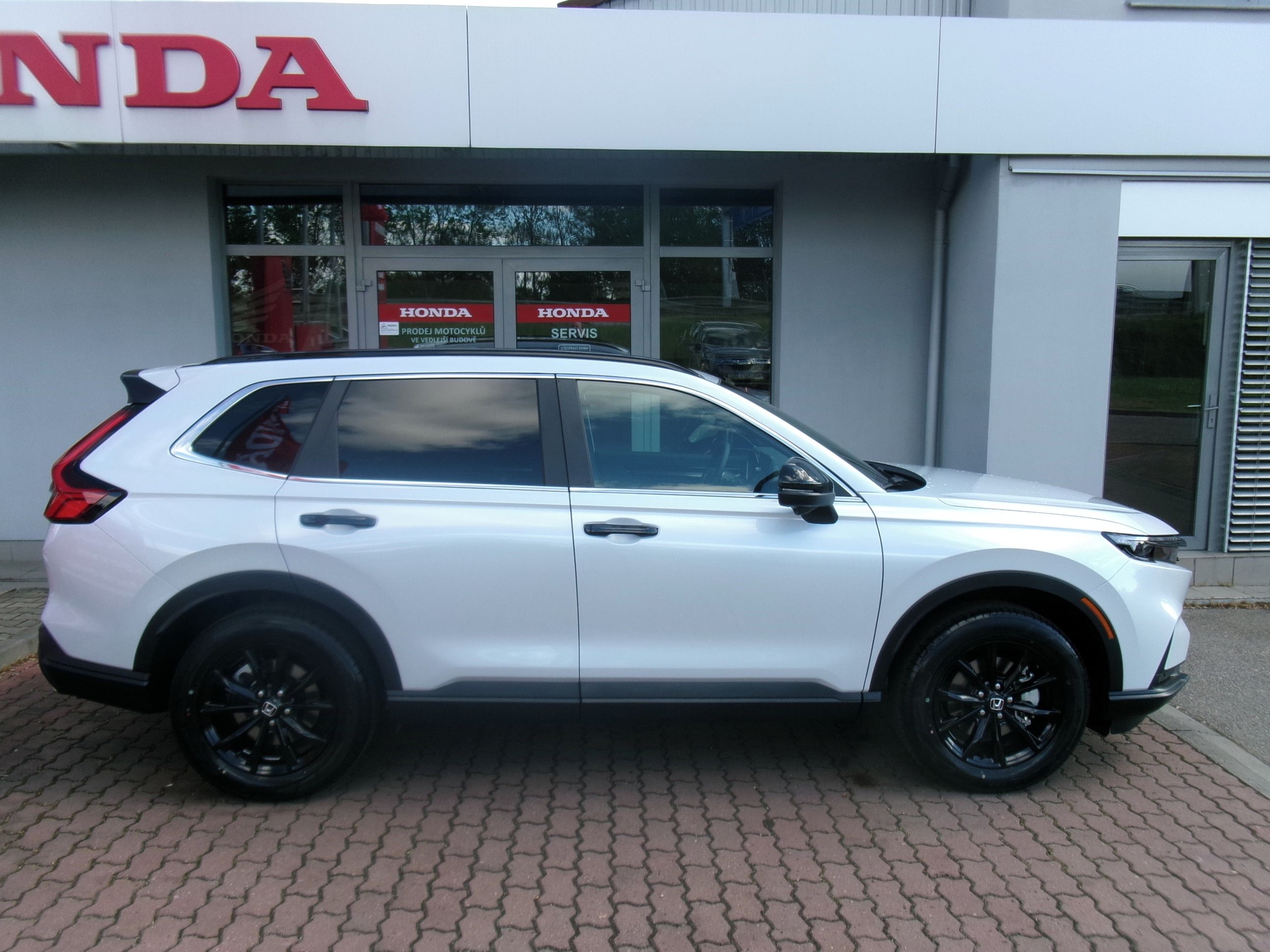 Honda CR-V, 2.0e:HEV 4x4 ELEGANCE PLUS 26 - fotka 6