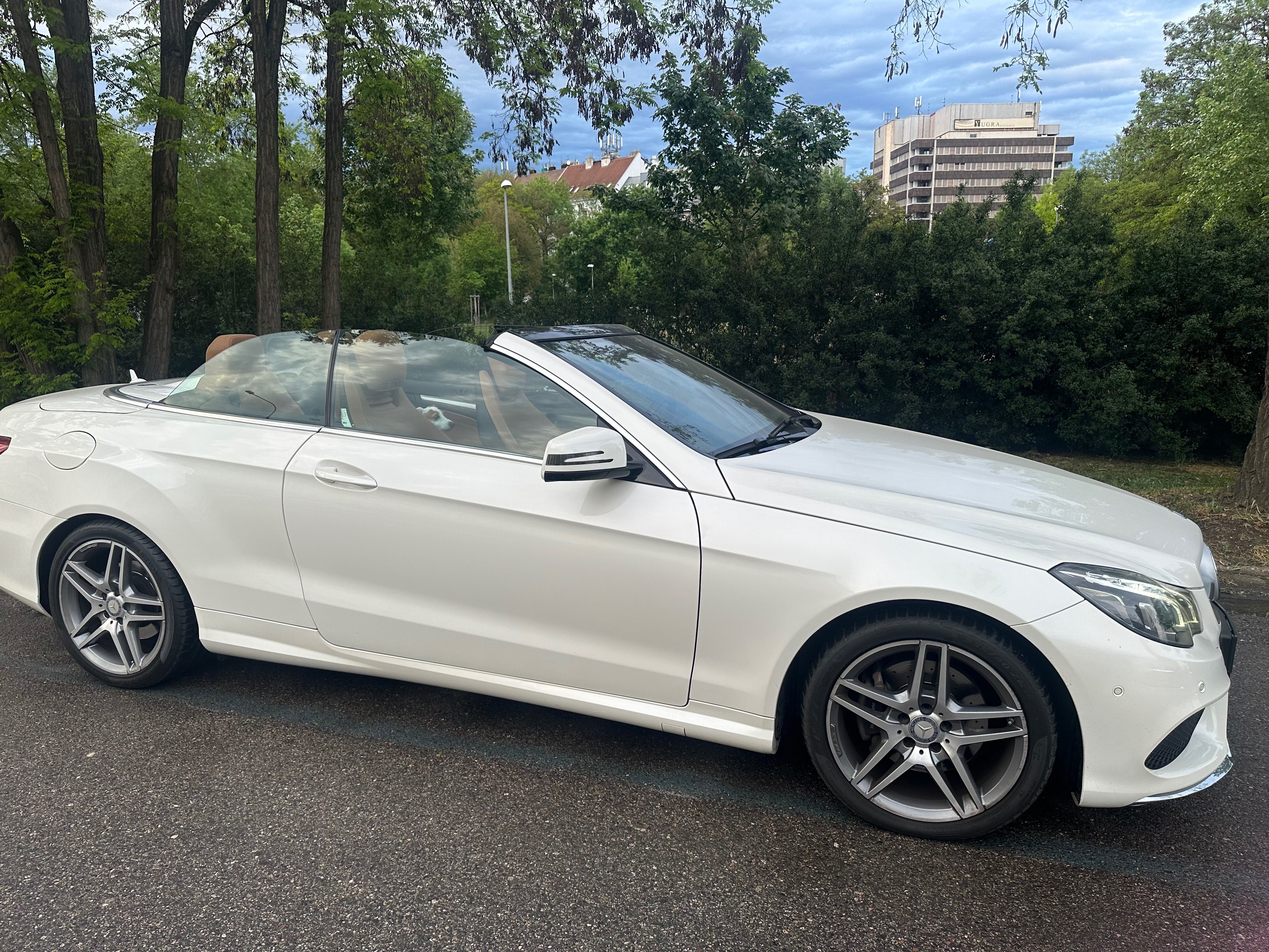 Mercedes-Benz Třídy E, E320 Cabrio 3.0 V6 200kW AT - fotka 4