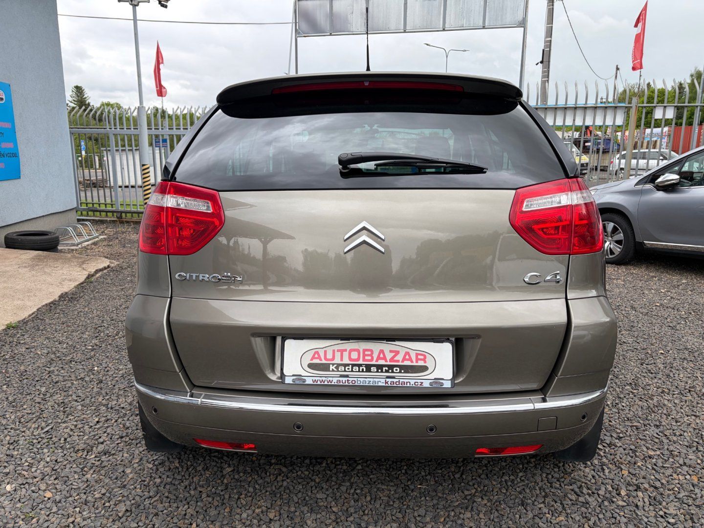 Citroën C4 Picasso, 1,6 HDi, 1.MAJ,ČR,SERVISKA - fotka 4