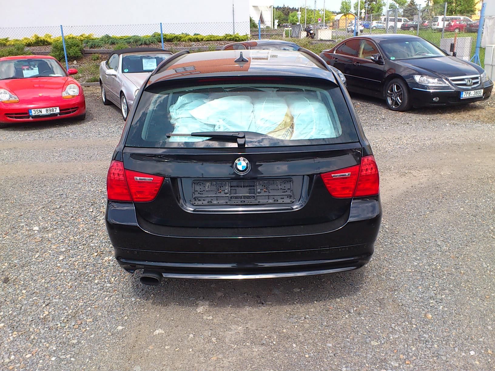 BMW Řada 3, E91 2,0i 125kW Combi - fotka 6