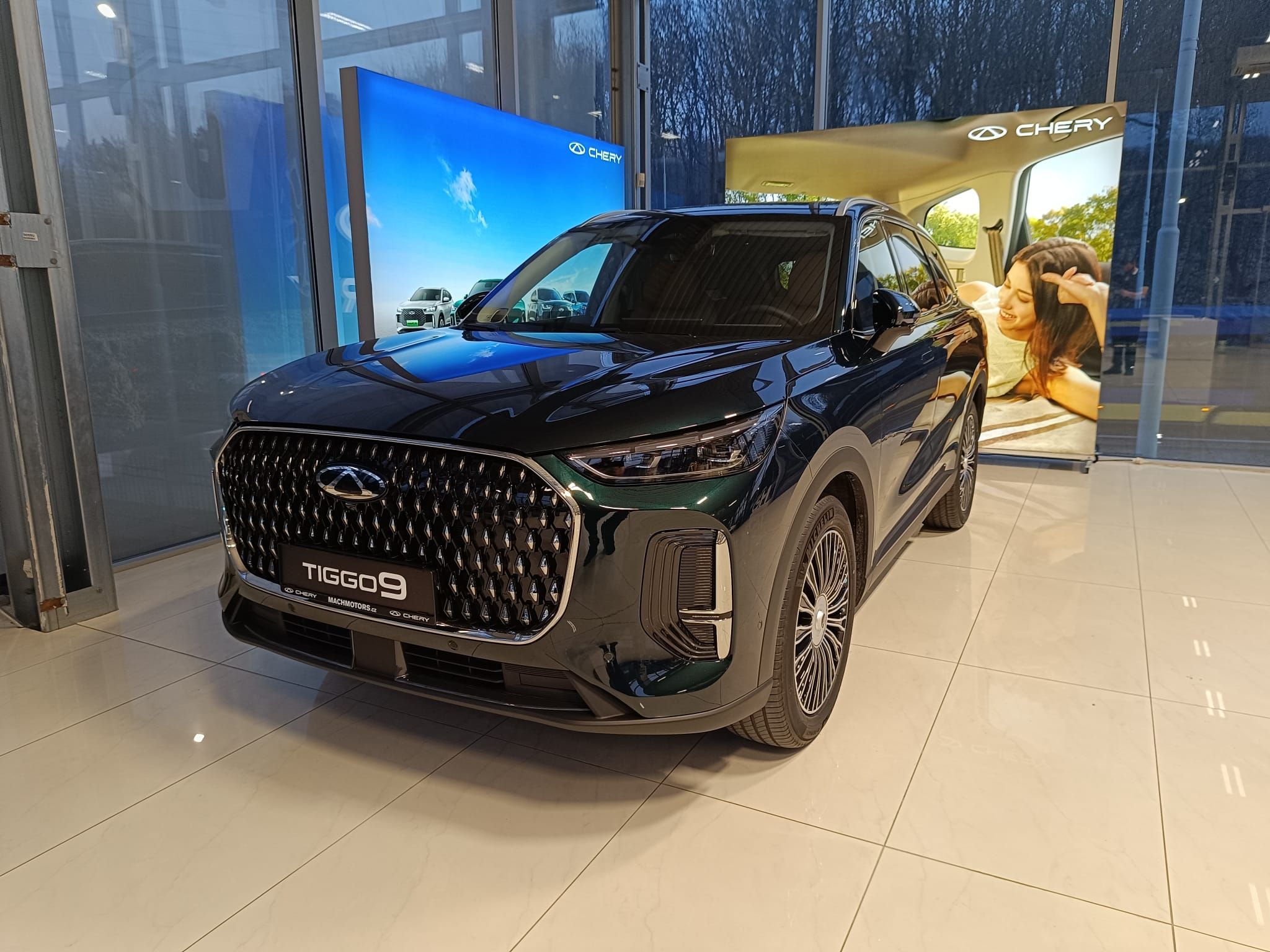 Chery Tiggo 9 PHEV, UNIQUE 1.5 TGDI PHEV - fotka 3