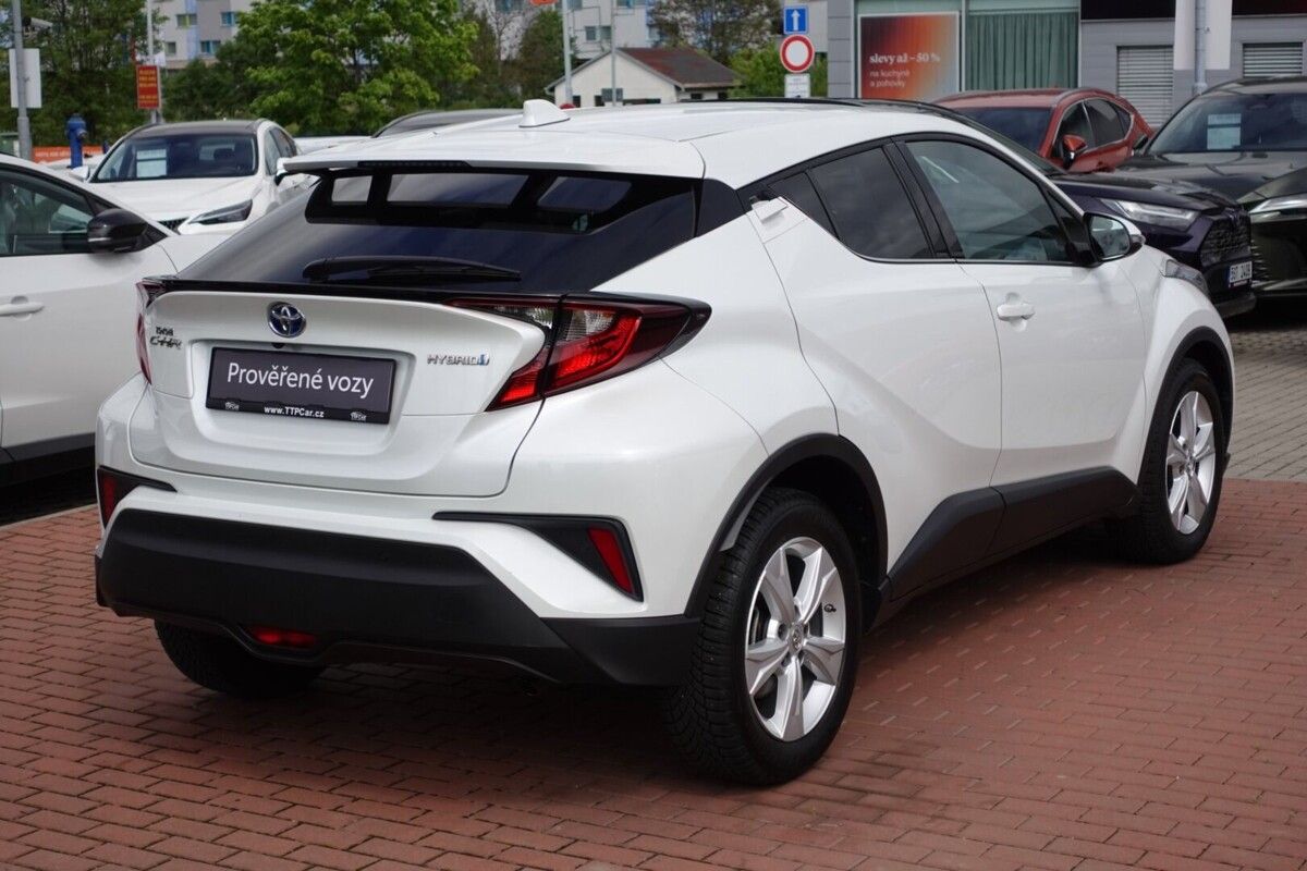Toyota C-HR, 1,8 HEV Style - fotka 4