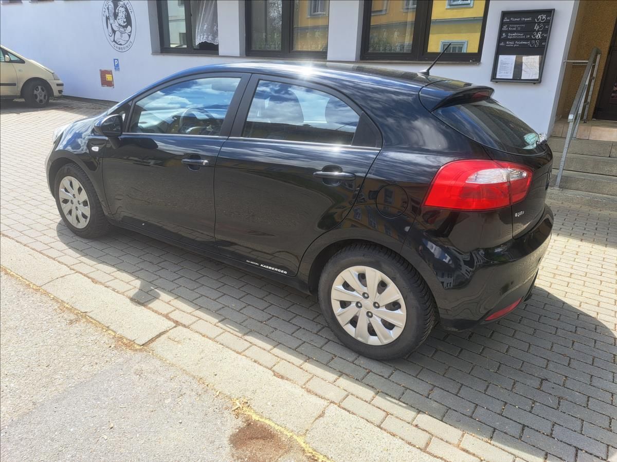Kia Rio, 1,3 i - fotka 6