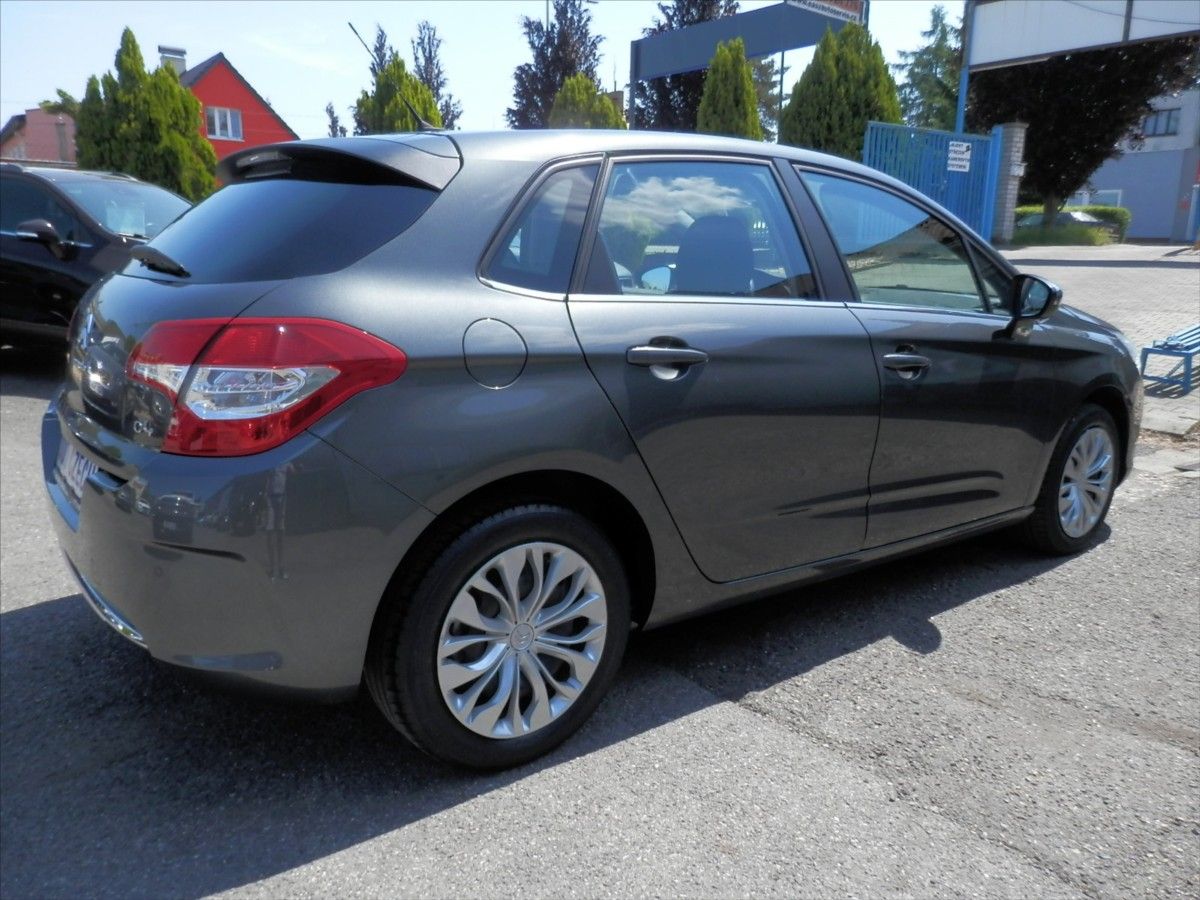 Citroën C4, 1,2 PT 96kW Pure Tech  VÝBAVA! - fotka 5