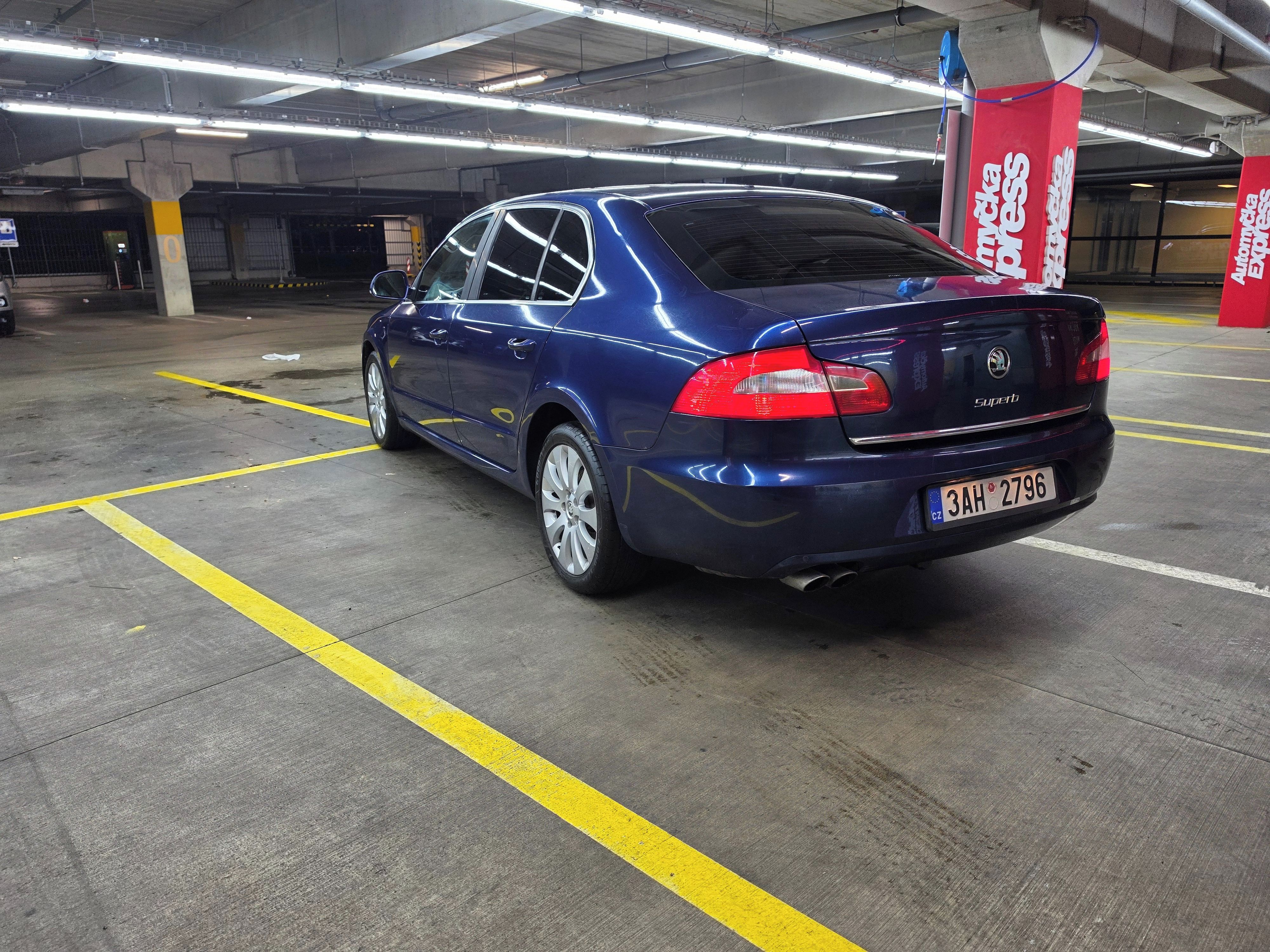 Škoda Superb, 2.0 TDI - fotka 4