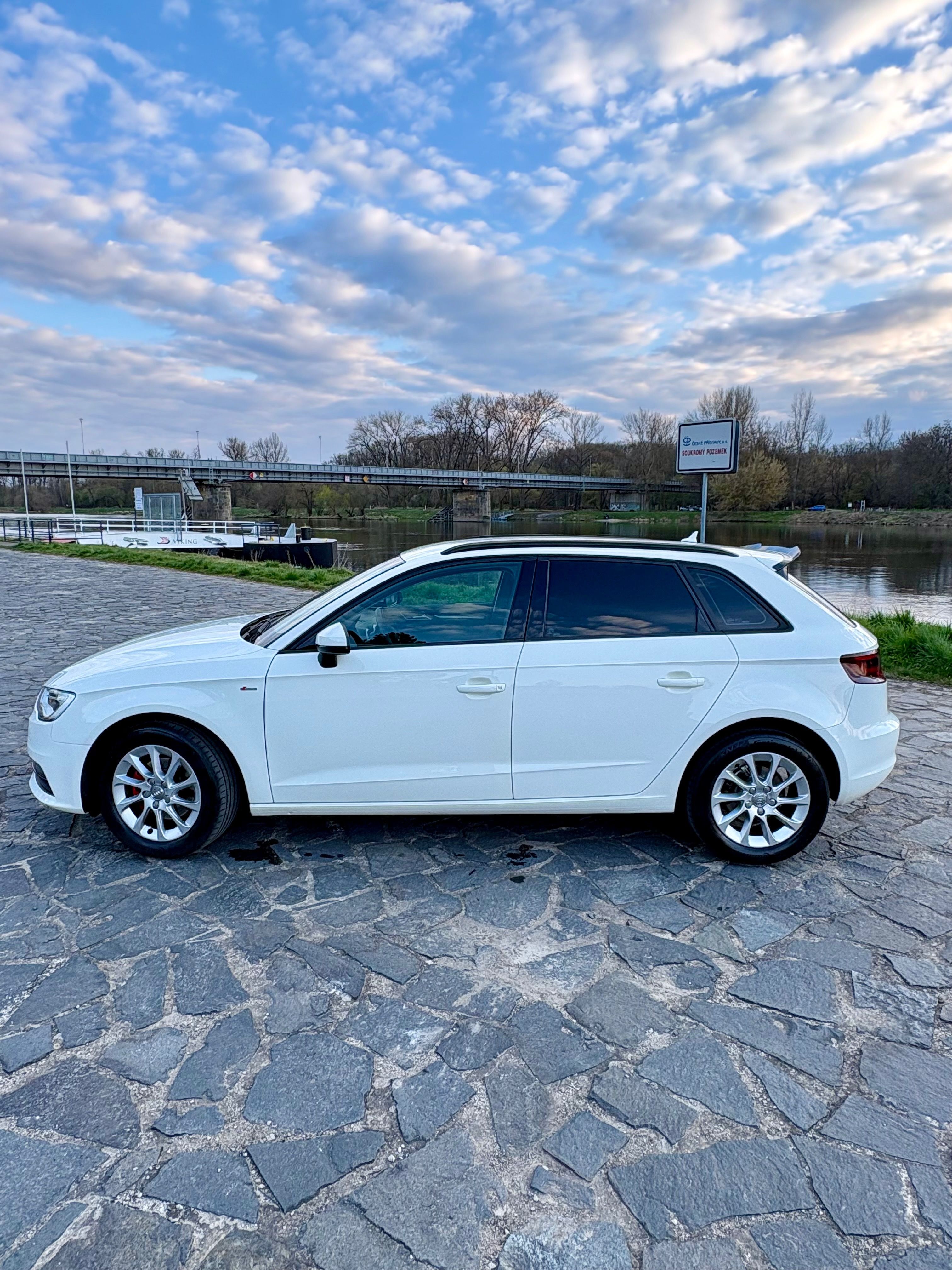 Audi A3, Audi A3 8V 1.6 TDI, S line - fotka 2