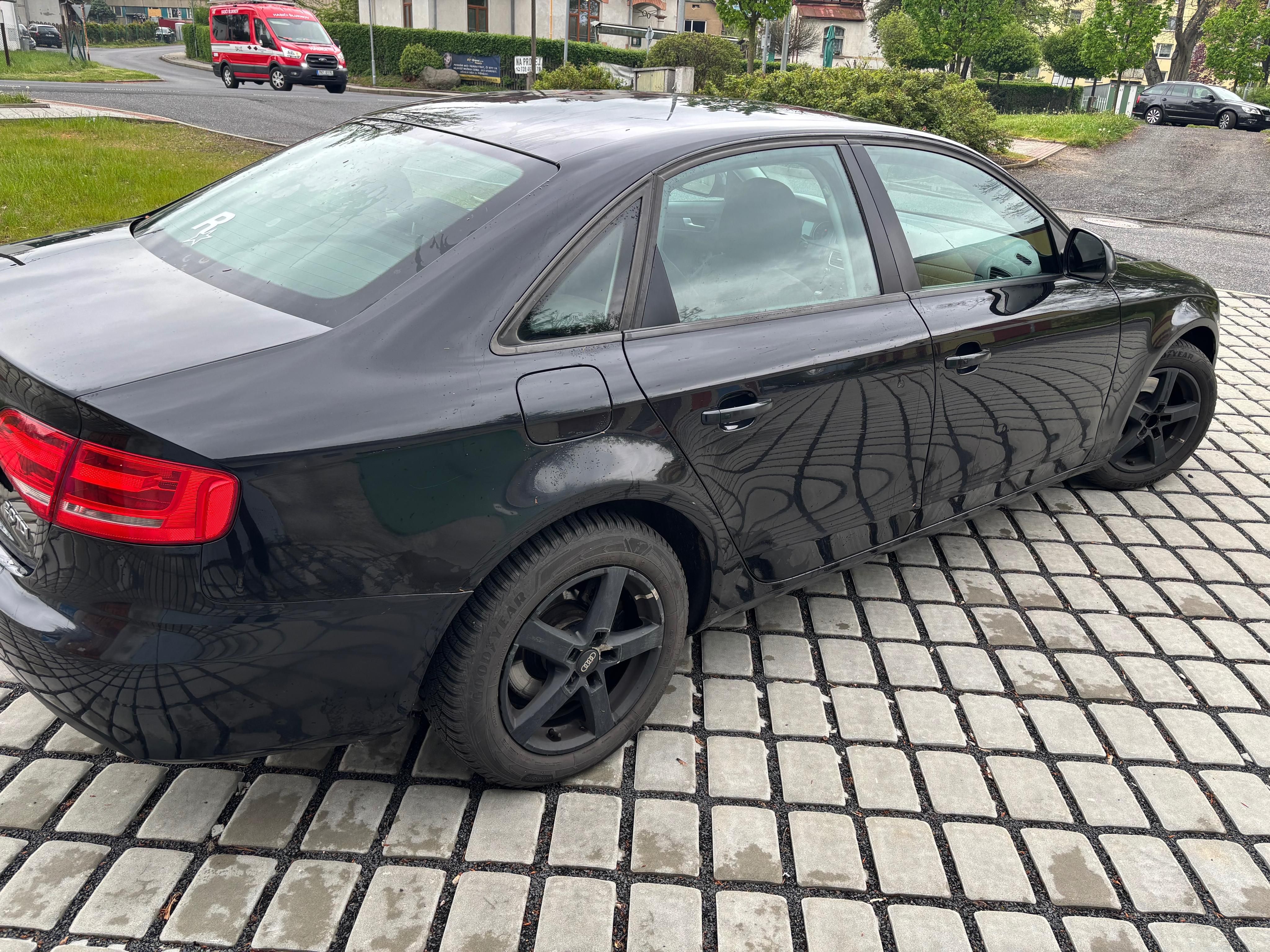 Audi A4, 2.0 TDI 100kW - fotka 5