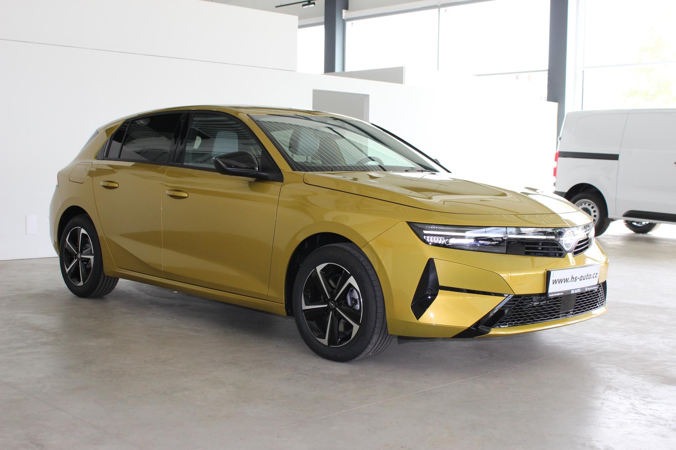 Opel Astra, HB 1.2 HYBRID
