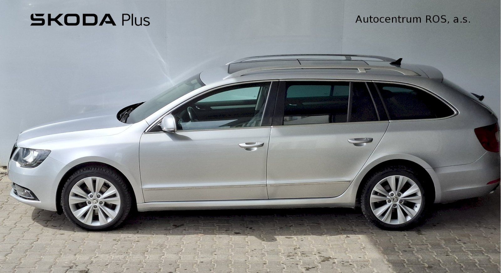 Škoda Superb, combi  ELEGANCE L4 103/2,0 DSG - fotka 3