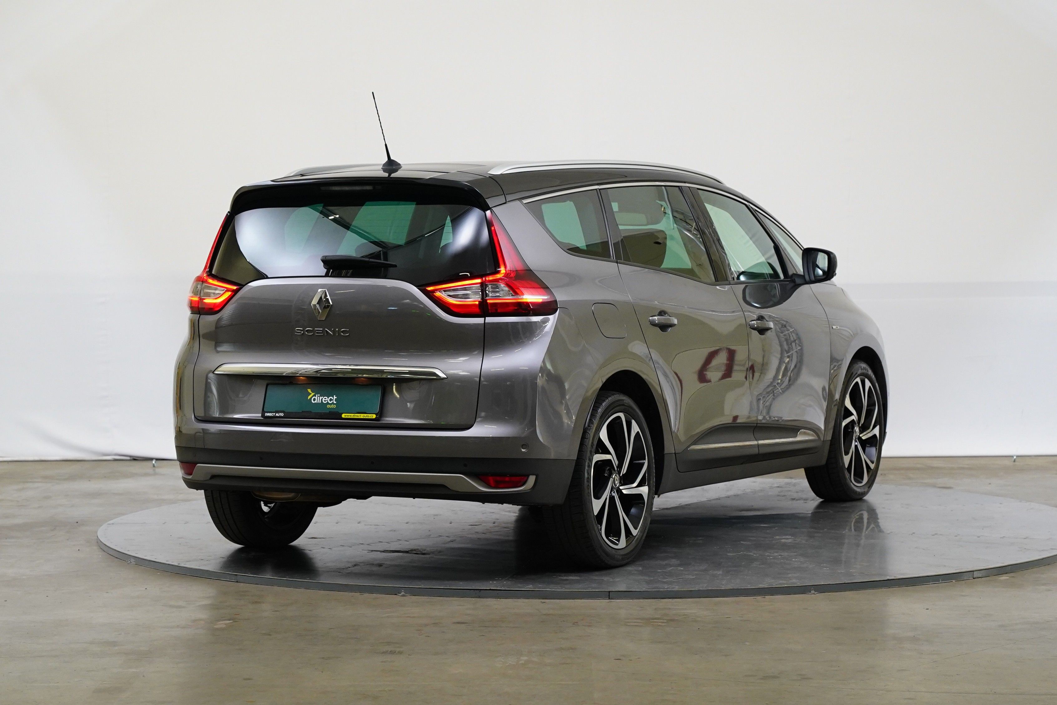 Renault Grand Scénic, 1.2 TCe 97 kW Energy BOSE - fotka 2