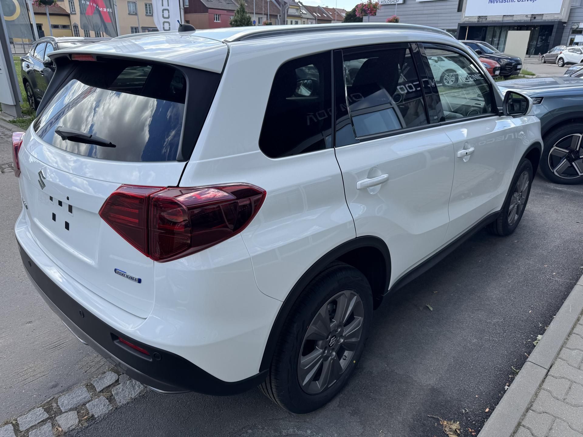 Suzuki Vitara, 1,4 Premium Hybrid - fotka 3