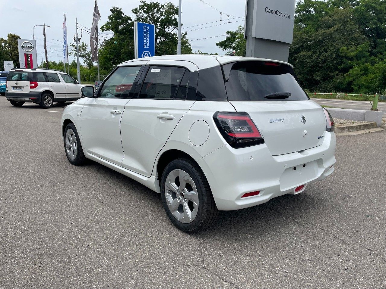 Suzuki Swift, Premium 1,2 DualJet Hybrid - fotka 5