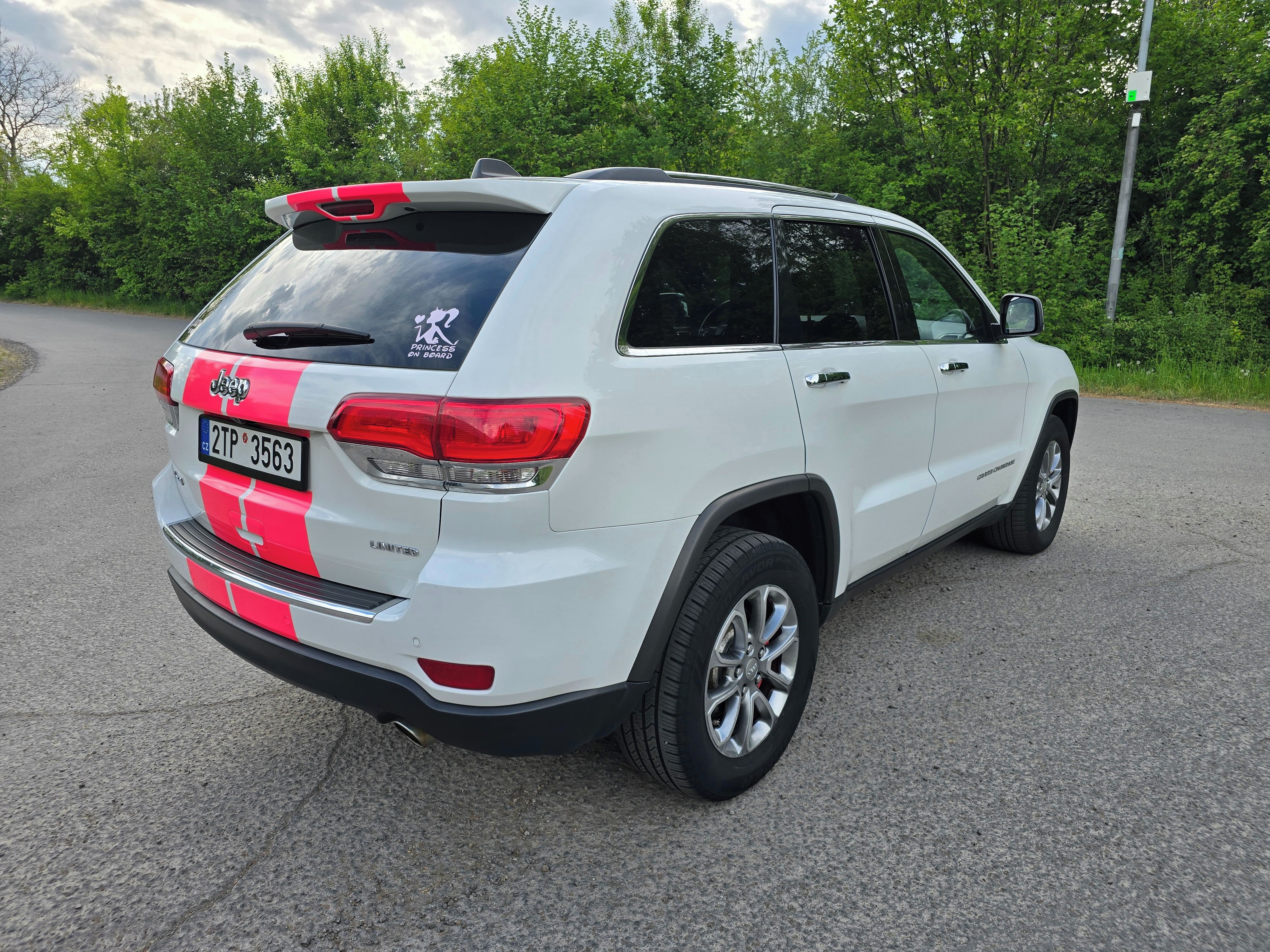 Jeep Grand Cherokee, Limited 4x4 3,6 LPG, DPH - fotka 3