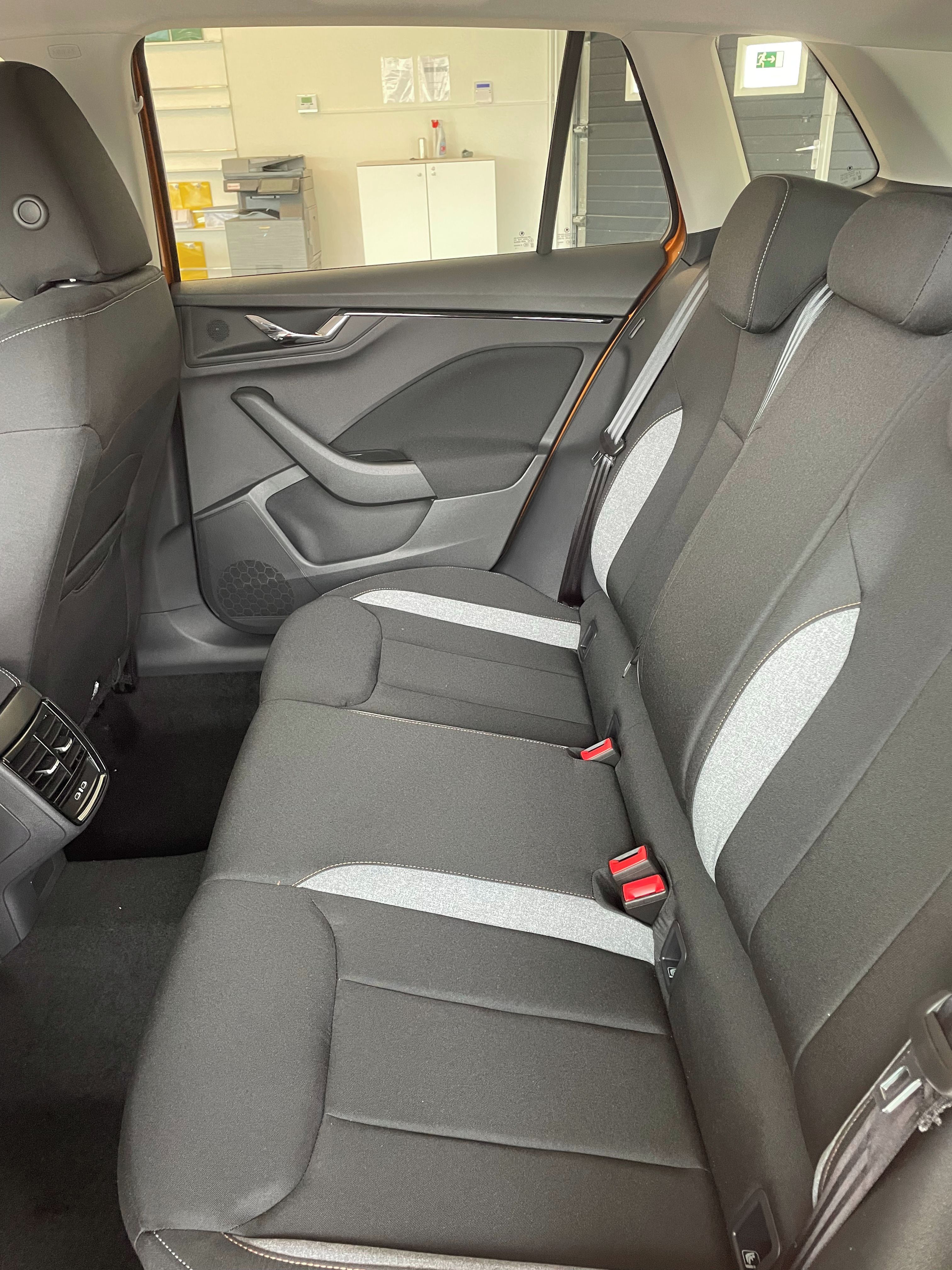 Škoda Kamiq, 1.0 TSI 85kW Selection DSG - fotka 6