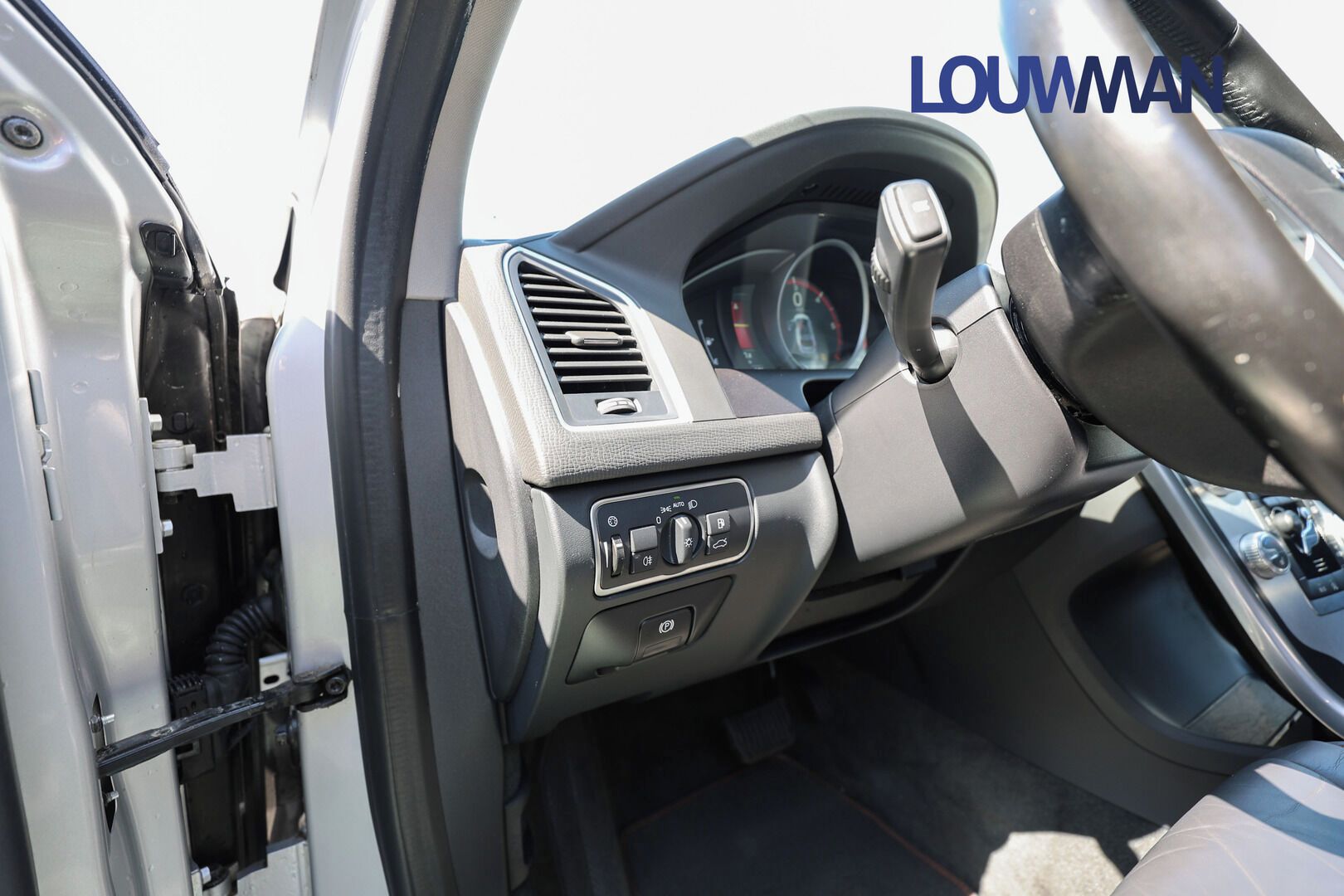 Volvo XC60, 2.0 D4 Ocean Race - fotka 6