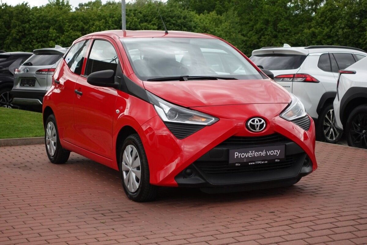 Toyota Aygo, 1.0 VVT-i 5M/T x + comfort - fotka 3
