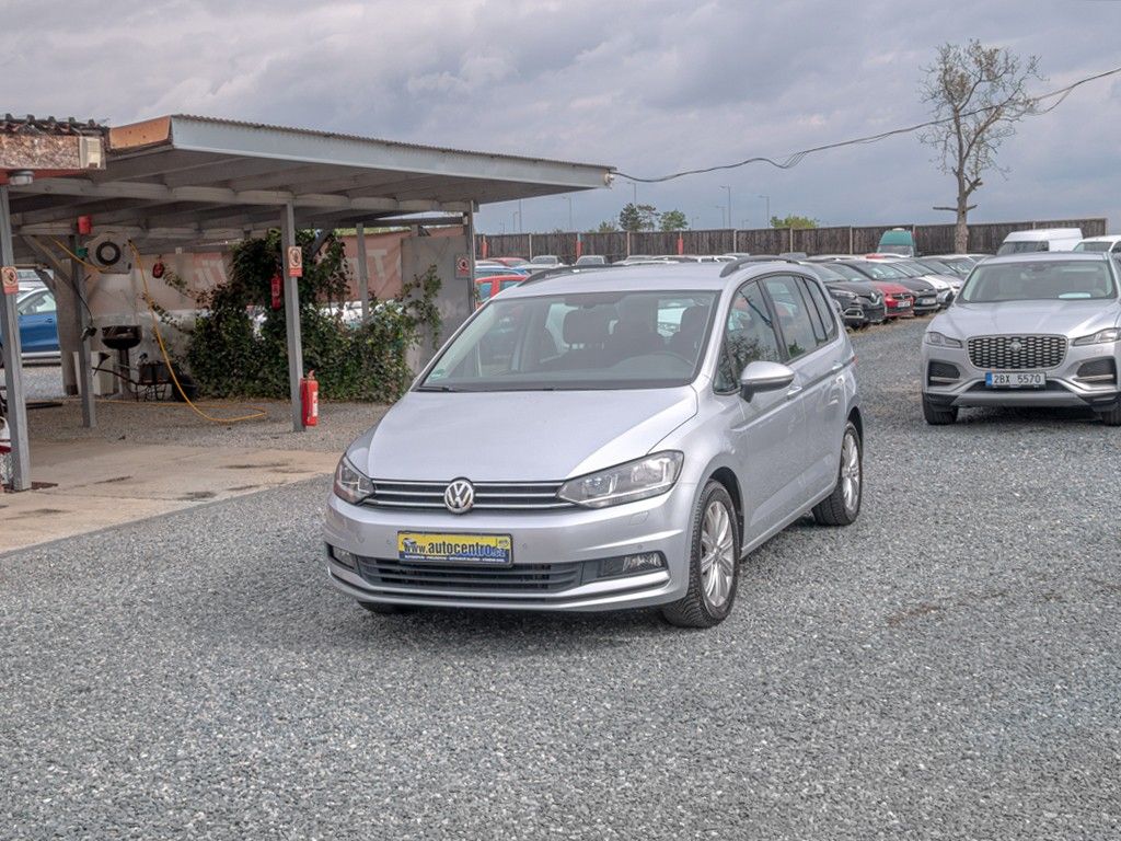 Volkswagen Touran, 2.0TDI 110KW – Cebia 5*!