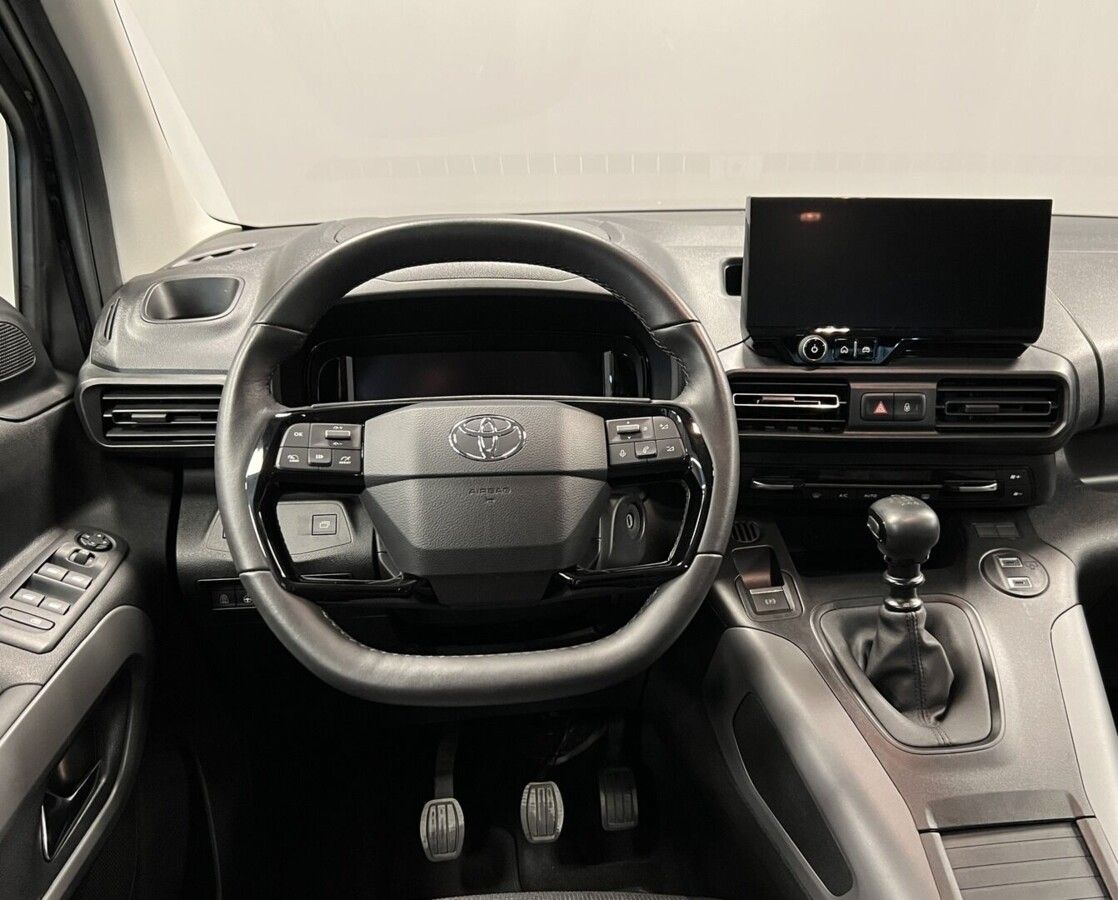Toyota Proace City Verso, 1,5D Family Short - fotka 4