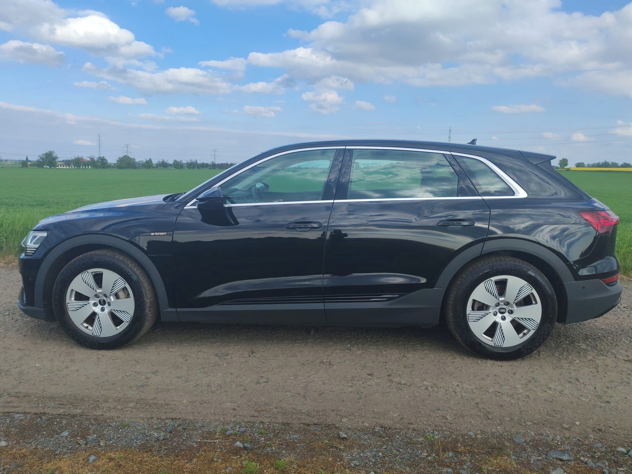 Audi e-tron, 71kWh QUATTRO 50 ZÁRUKA DPH - fotka 4