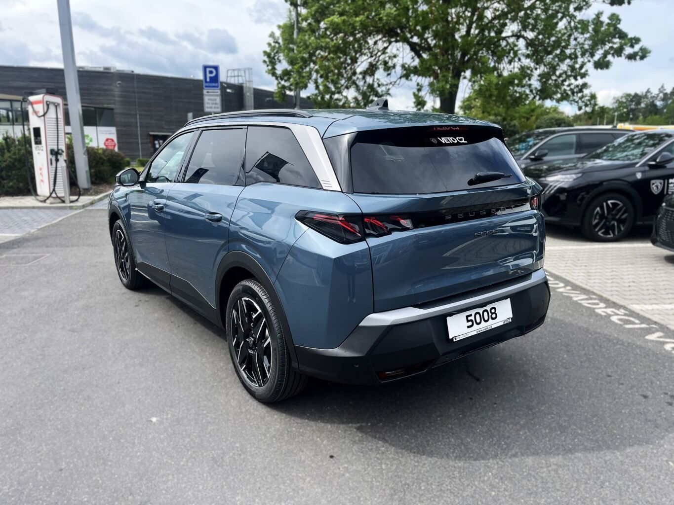 Peugeot 5008, GT Hybrid 145 e-DCS6 - fotka 3