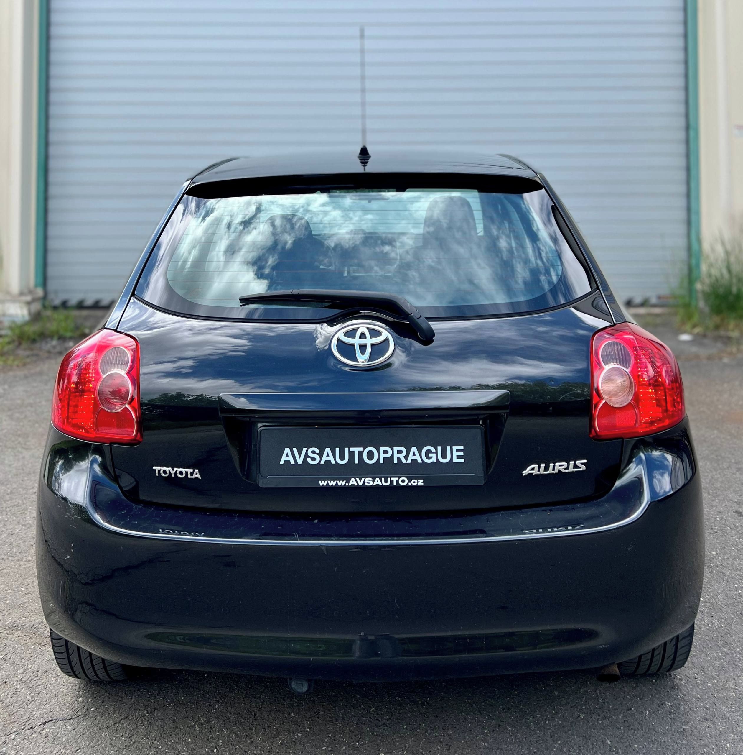 Toyota Auris, 1.4 VVT-i 71 KW – NÍZKÝ NÁJEZD - fotka 5
