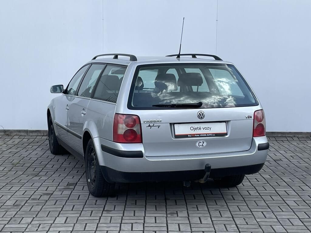 Volkswagen Passat, 1.9 TDI 96 kW - fotka 6