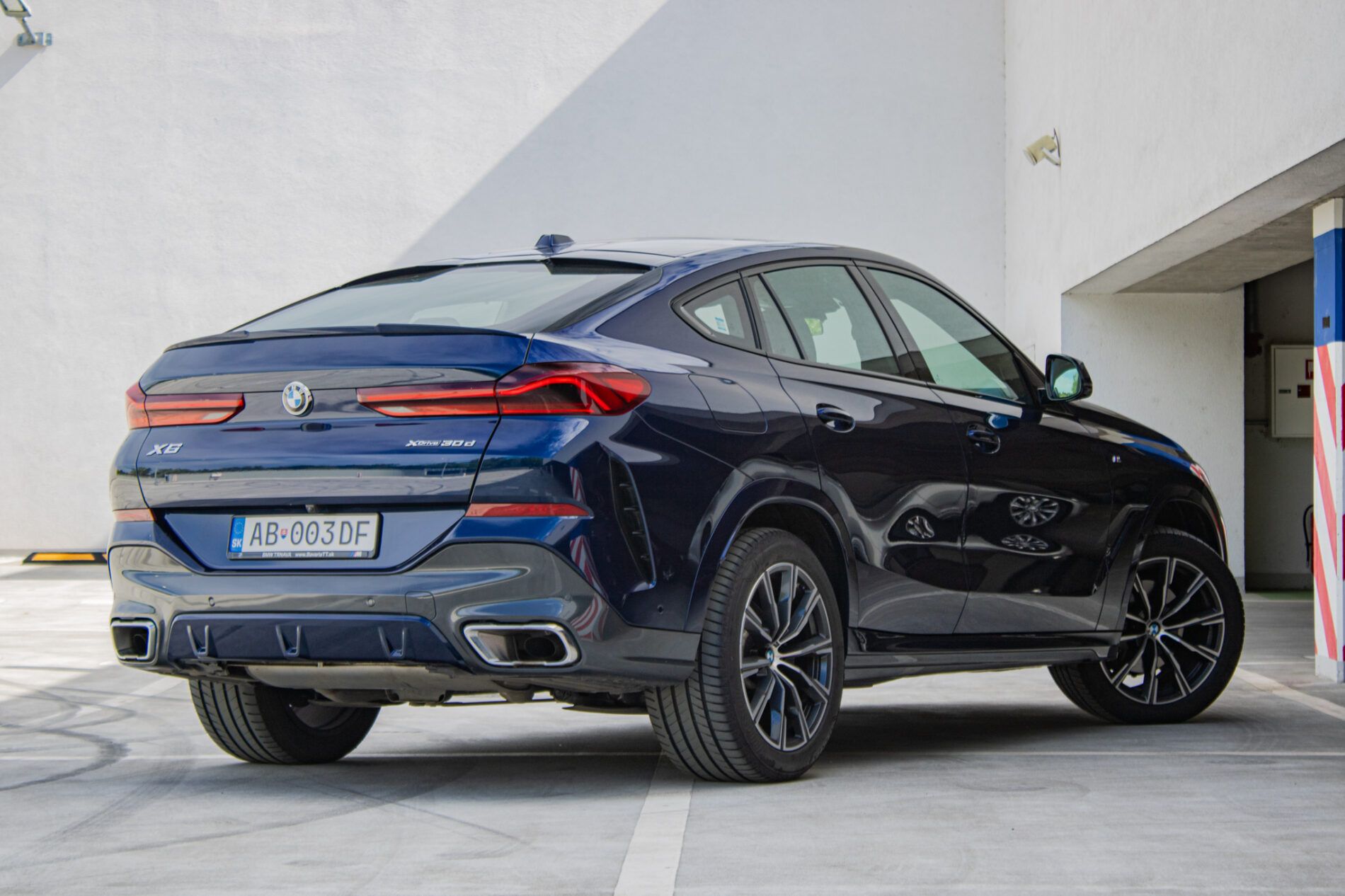 BMW X6 - fotka 6