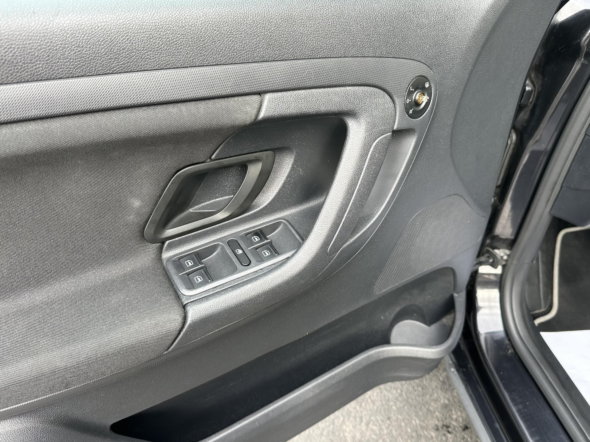 Škoda Roomster, SCOUT 1.6TDI/77kW * 2.Maj. - fotka 5