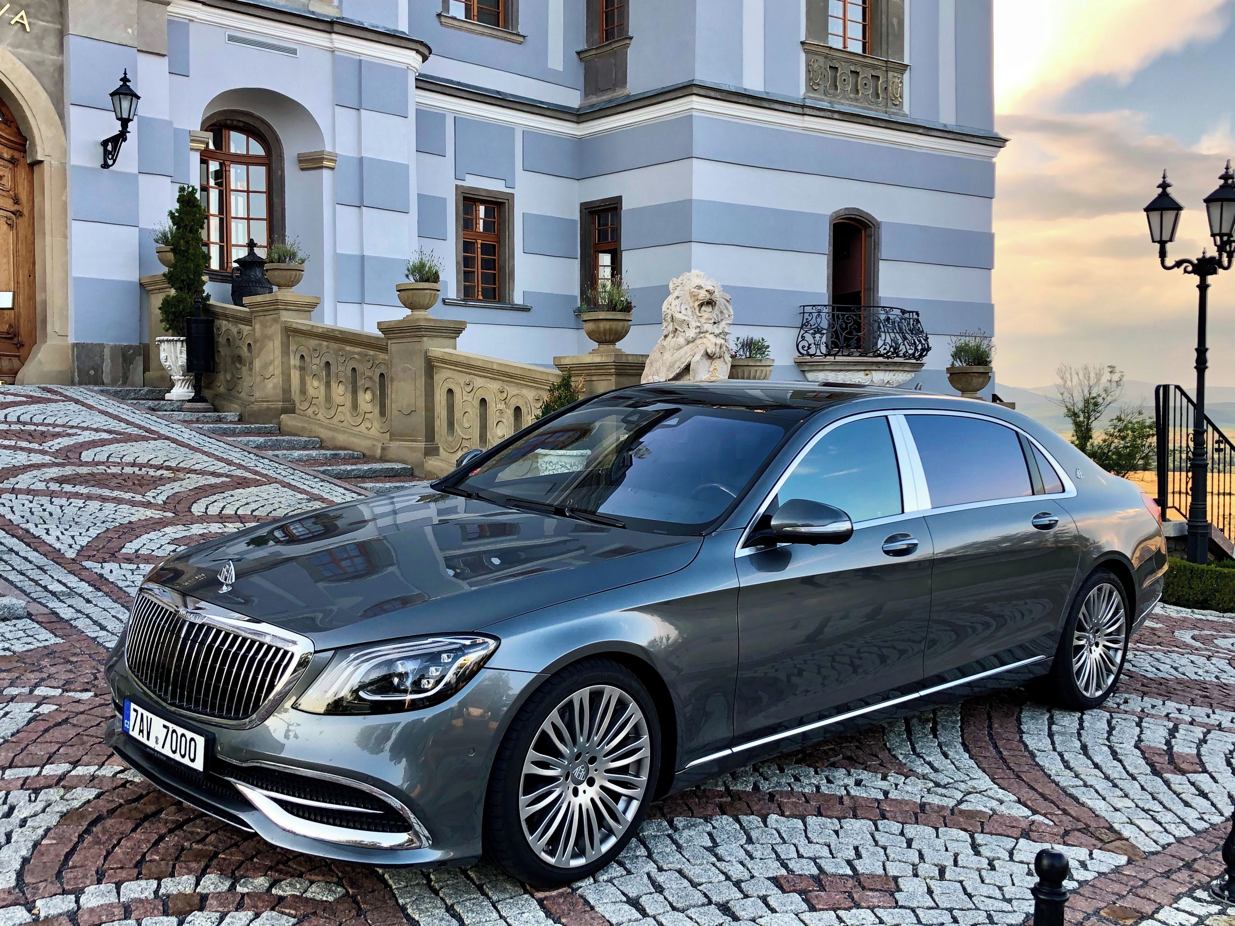 Mercedes-Benz Třídy S, MAYBACH, 4 MATIC, 4 místné