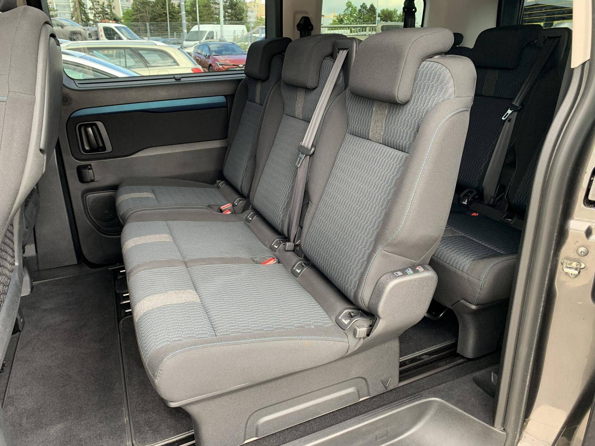 Peugeot Traveller, ACTIVE L2 2.0 BlueHDi 130kW AT - fotka 6
