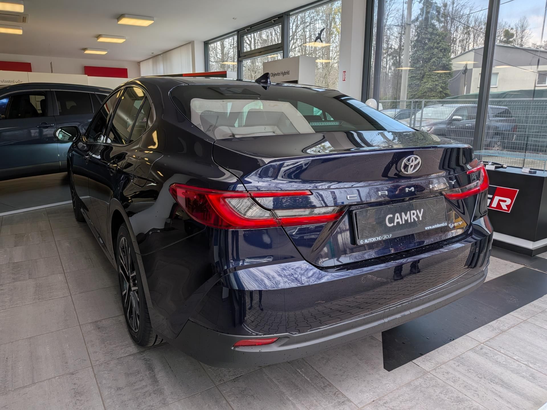 Toyota Camry, Prestige 2.5 Hybrid (230 k) - fotka 5