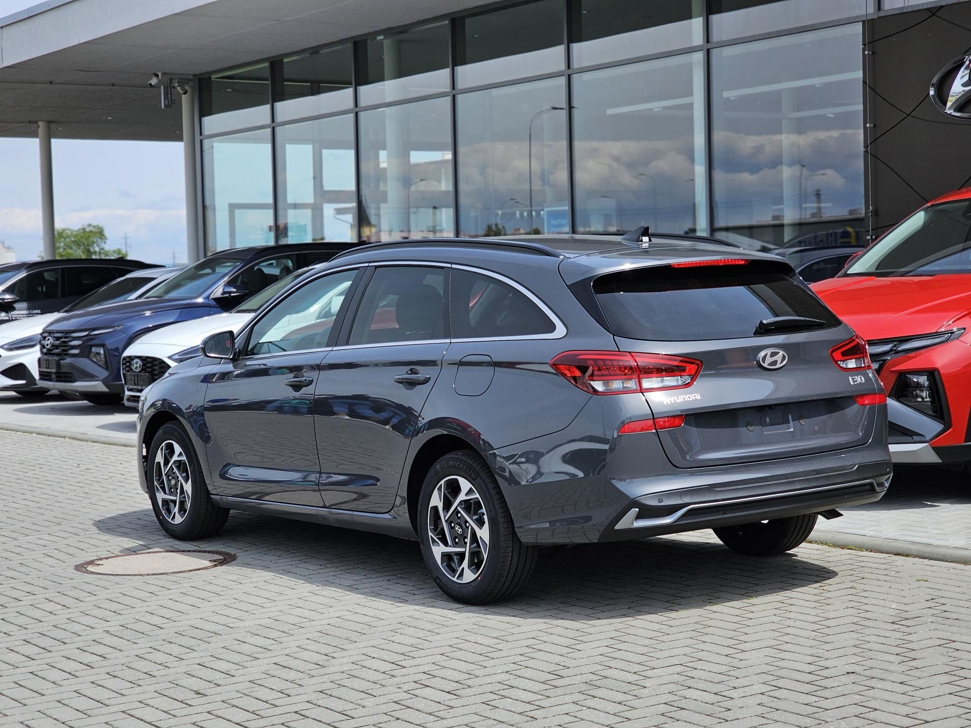 Hyundai i30, WG 1,6 T-GDI DCT GO CZECH - fotka 4