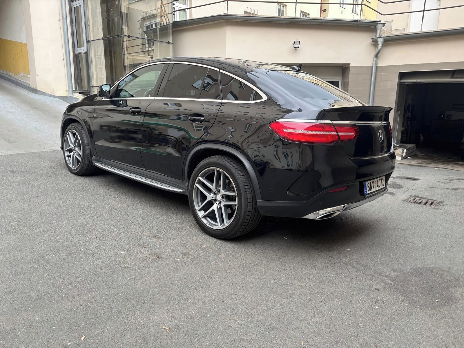 Mercedes-Benz GLE, 350 D 4MATIC - fotka 4
