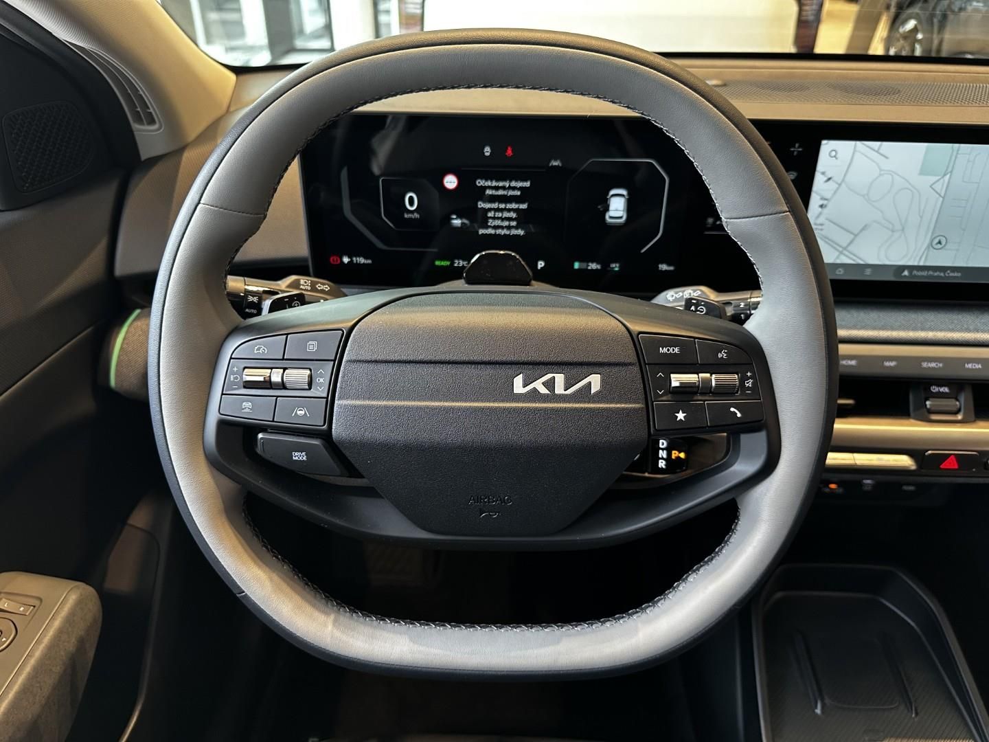 Kia EV4, 150kW EARTH 150 KW + 81,4 KWH - fotka 5