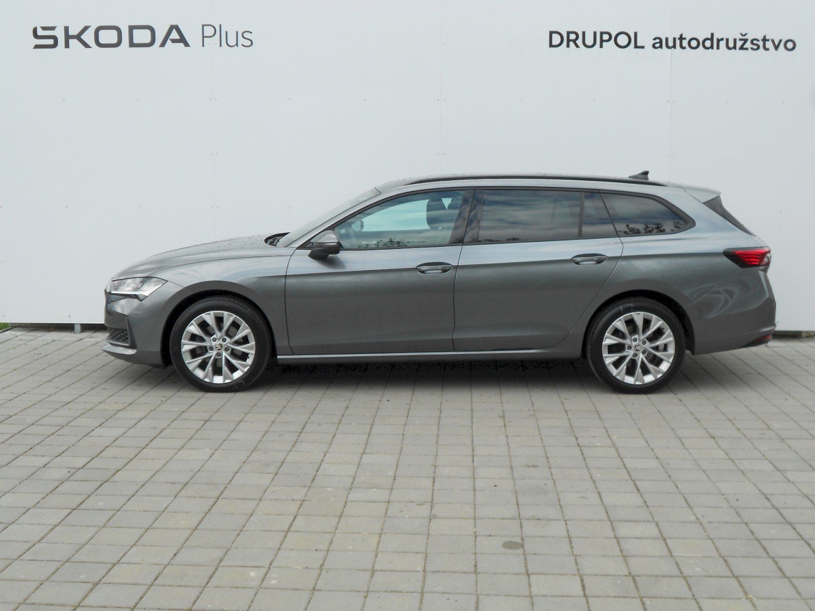 Škoda Superb, Combi IV 2.0 TDI - 110 kW, Sel - fotka 3