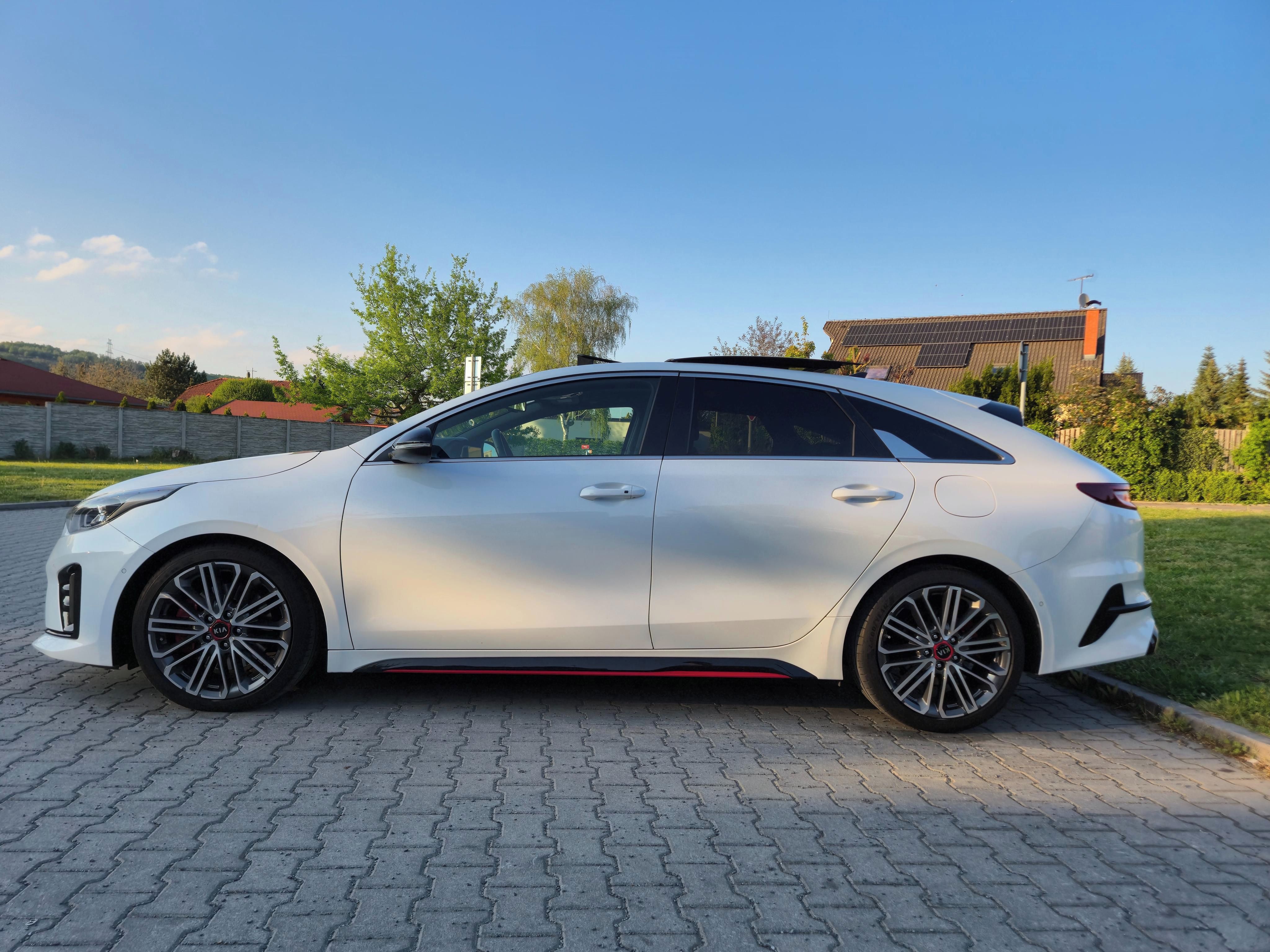 Kia ProCeed, 1,6 T-GDI 7DCT - v záruce KIA - fotka 5