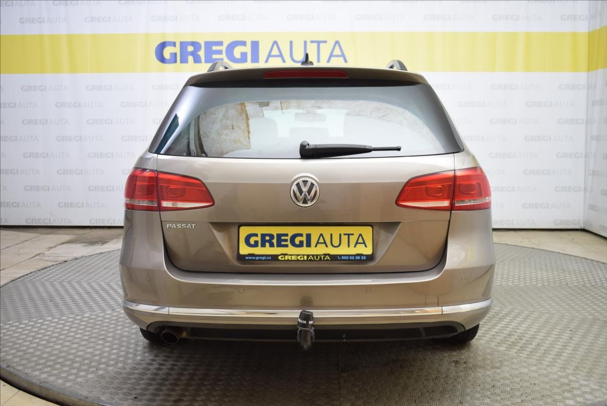 Volkswagen Passat, 1,4 TSi PO SERVISU,TOP STAV - fotka 4