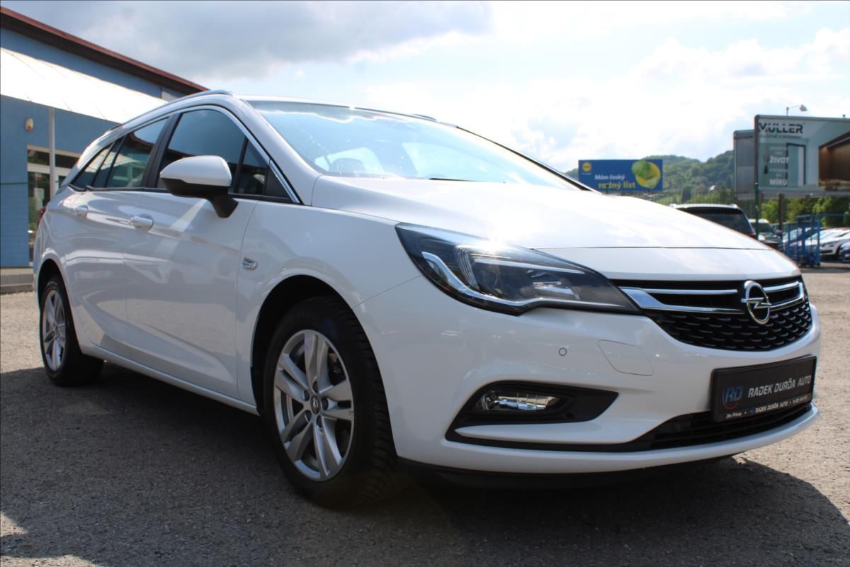 Opel Astra, 1,6 CDTi  AUTOMAT,DPH,TAŽNÉ - fotka 3