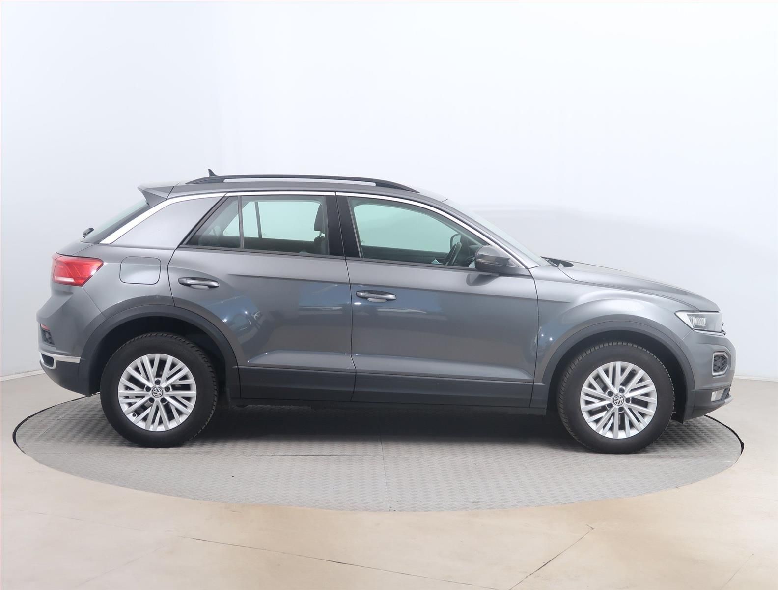 Volkswagen T-Roc, 2.0 TDI, Automatická klima - fotka 6