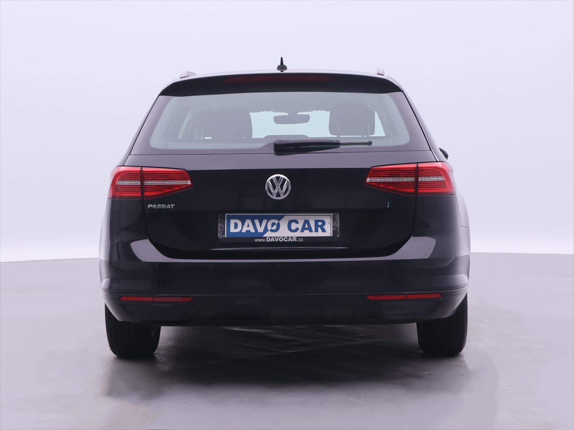 Volkswagen Passat, 1,6 TDI High LED - fotka 6