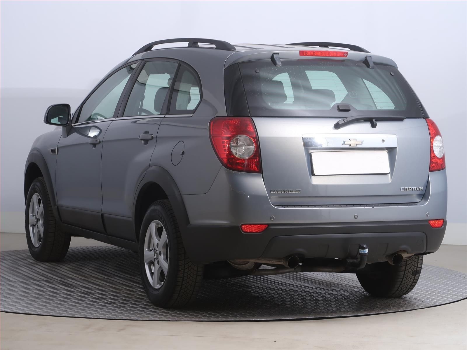 Chevrolet Captiva, 2.4 i, 7 míst, Kožené sedačky - fotka 4