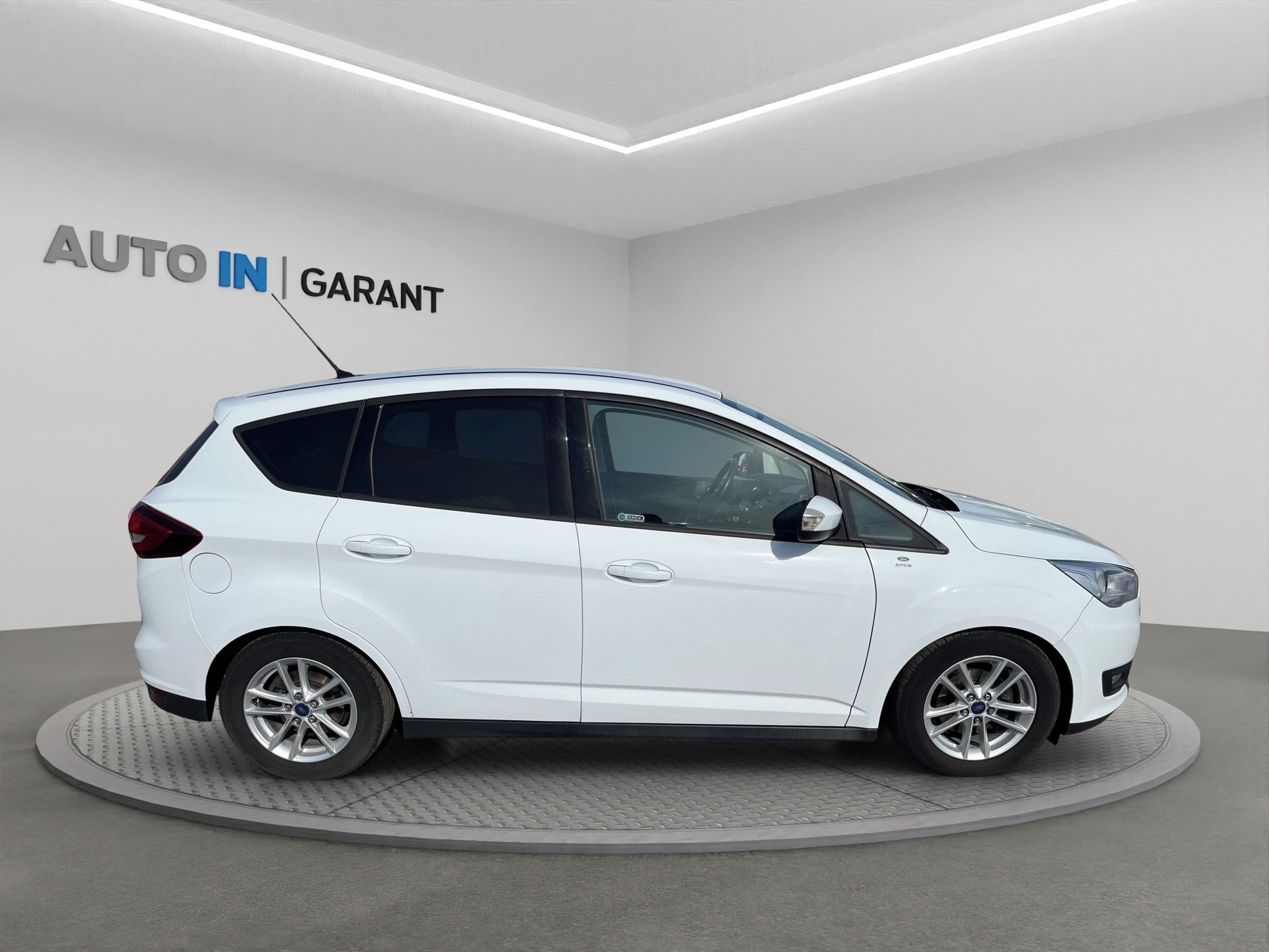 Ford C-MAX, Trend 1.5 TDCi 88kW, ČR, AT6 - fotka 4