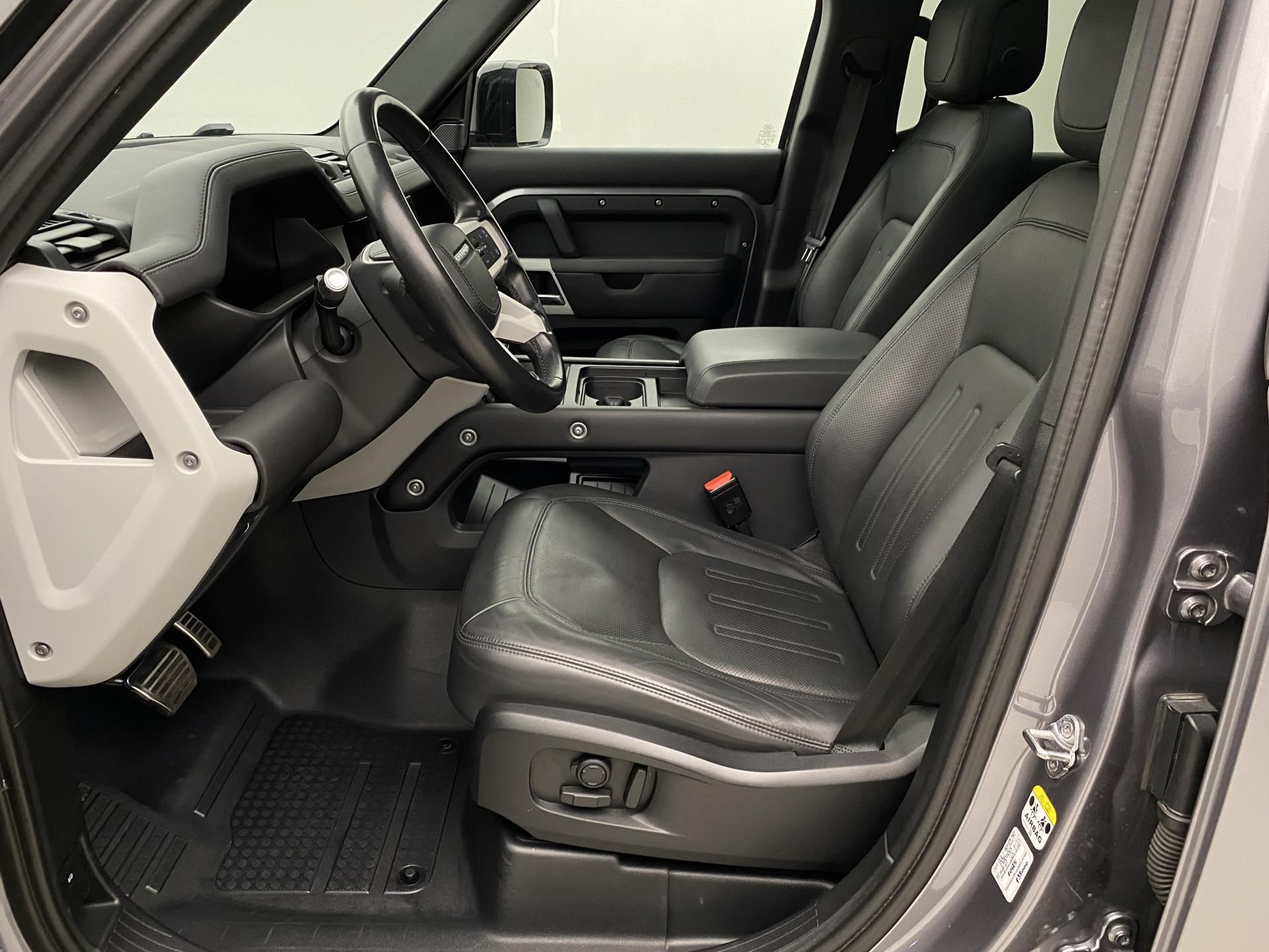 Land Rover Defender, 110 D250 HSE AWD AUT CZ - fotka 3