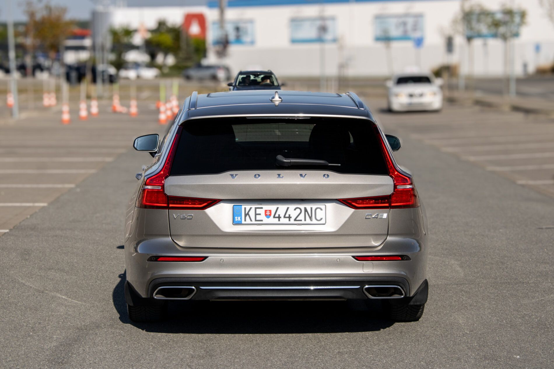 Volvo V60 - fotka 6