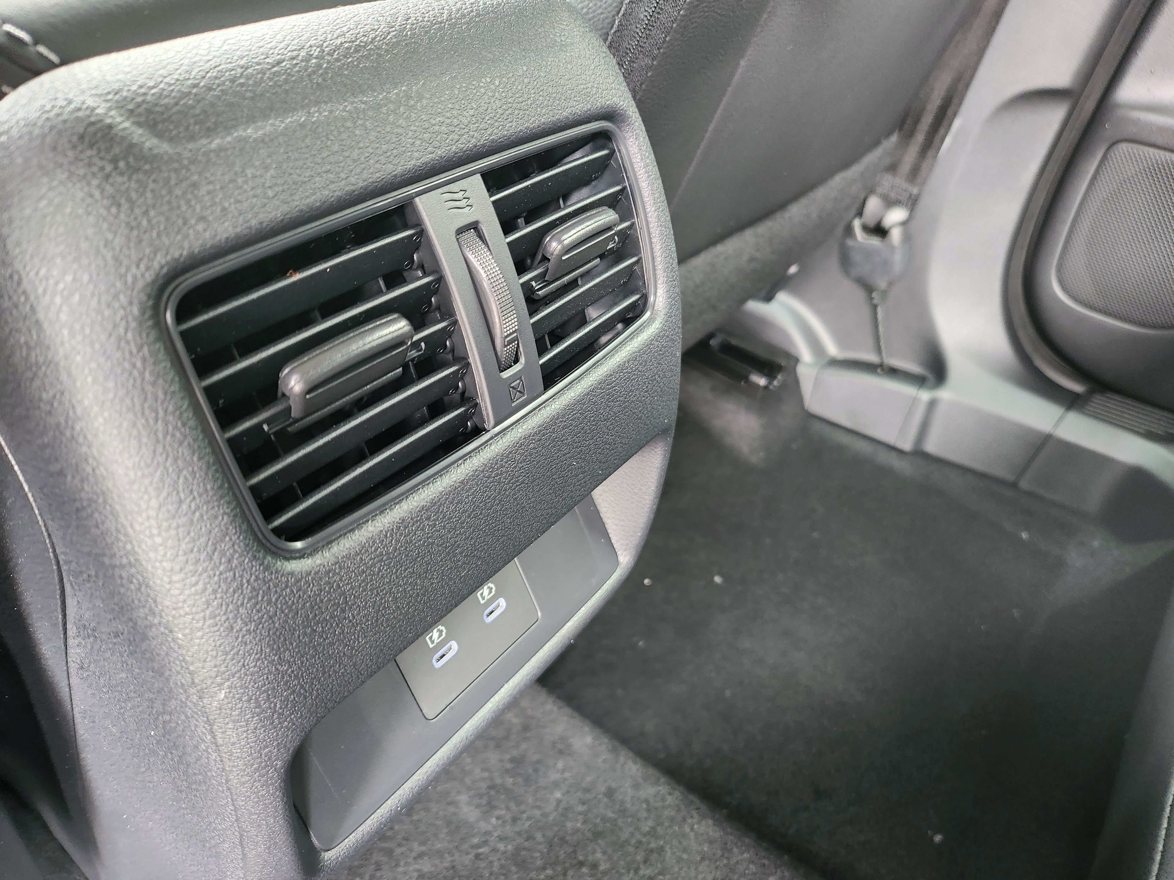 Nissan Qashqai, 1,3 DIG-T 103kW N-CONNECTA - fotka 4