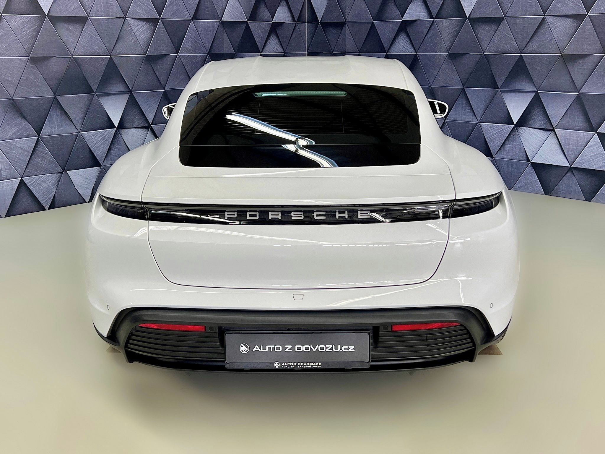 Porsche Taycan, 4S PERFORMANCE, VZDUCH, BOSE - fotka 5